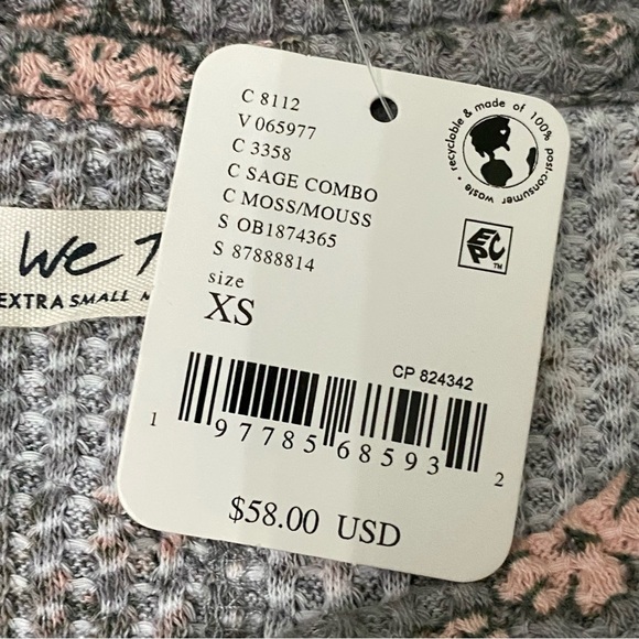 We The Free NWT Gray Waffle Knit Long Sleeve Top Thermal Floral Thumb Holes XS - Picture 7 of 9
